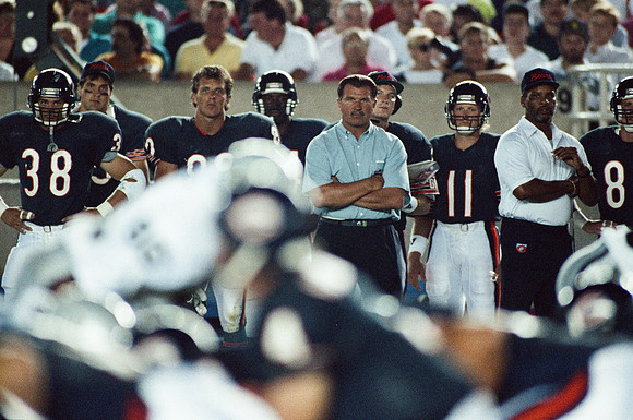 Mike Ditka at Bears preseason game against Raiders (ST-16001316-0005)