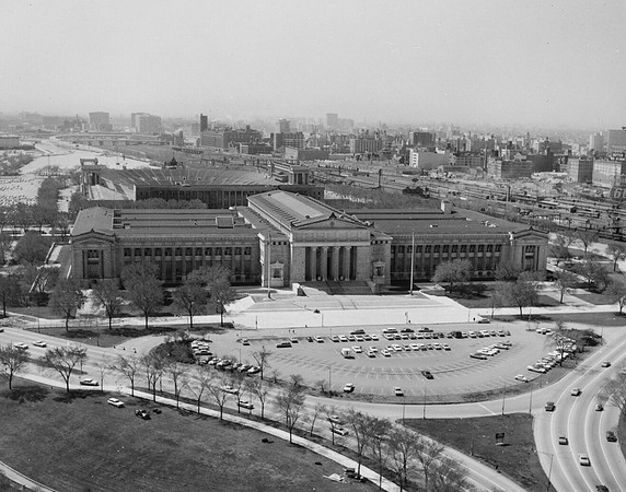 The Field Museum (HBSN-00890-D)