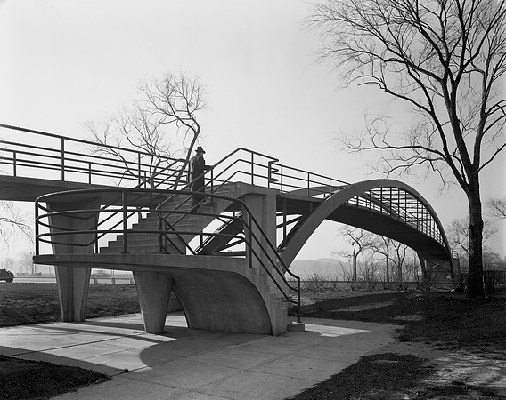 Lincoln Park footbridge (HB-07729-C)