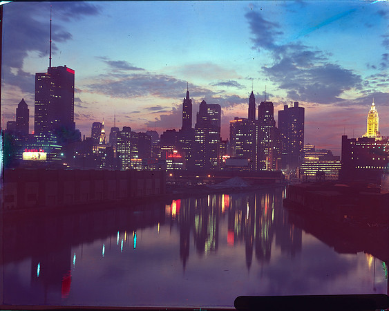 Chicago skyline at dusk (HBSN-00825-O2)
