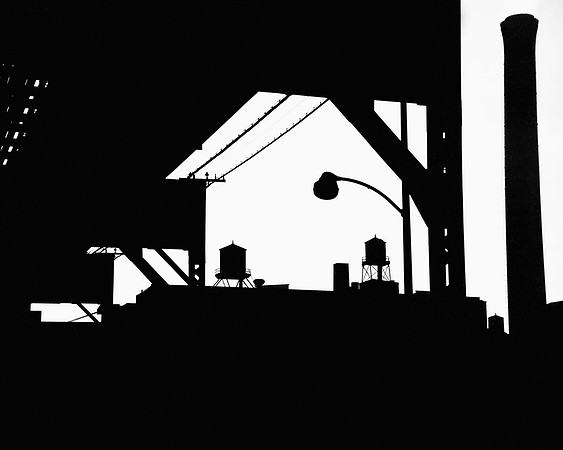 Silhouette of elevated train tracks (ST-17500685)