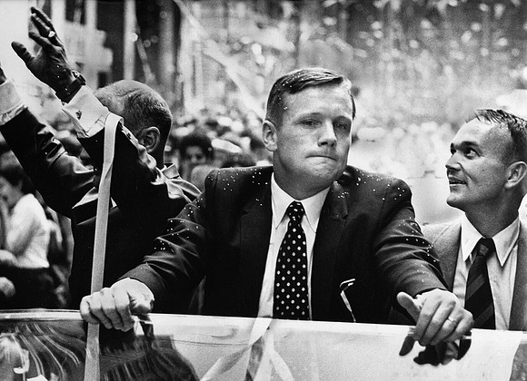 Apollo 11 astronauts in parade on LaSalle Street (ST-17500731)