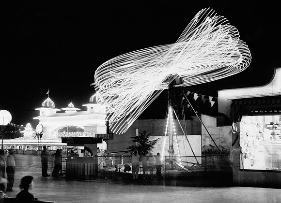 Roll-O-Plane ride at Riverview Park (ST-17500874)