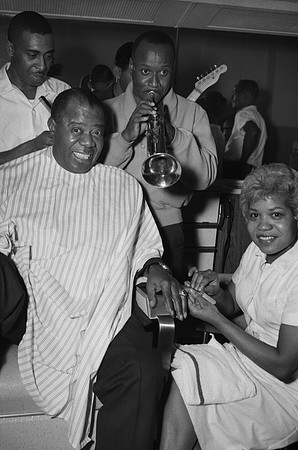 Louis Armstrong at the Sutherland Hotel, (ST-17500904)