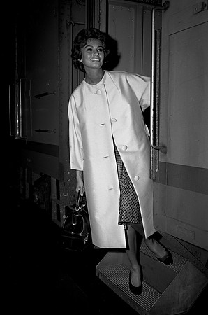 Sophia Loren (ST-17500907)